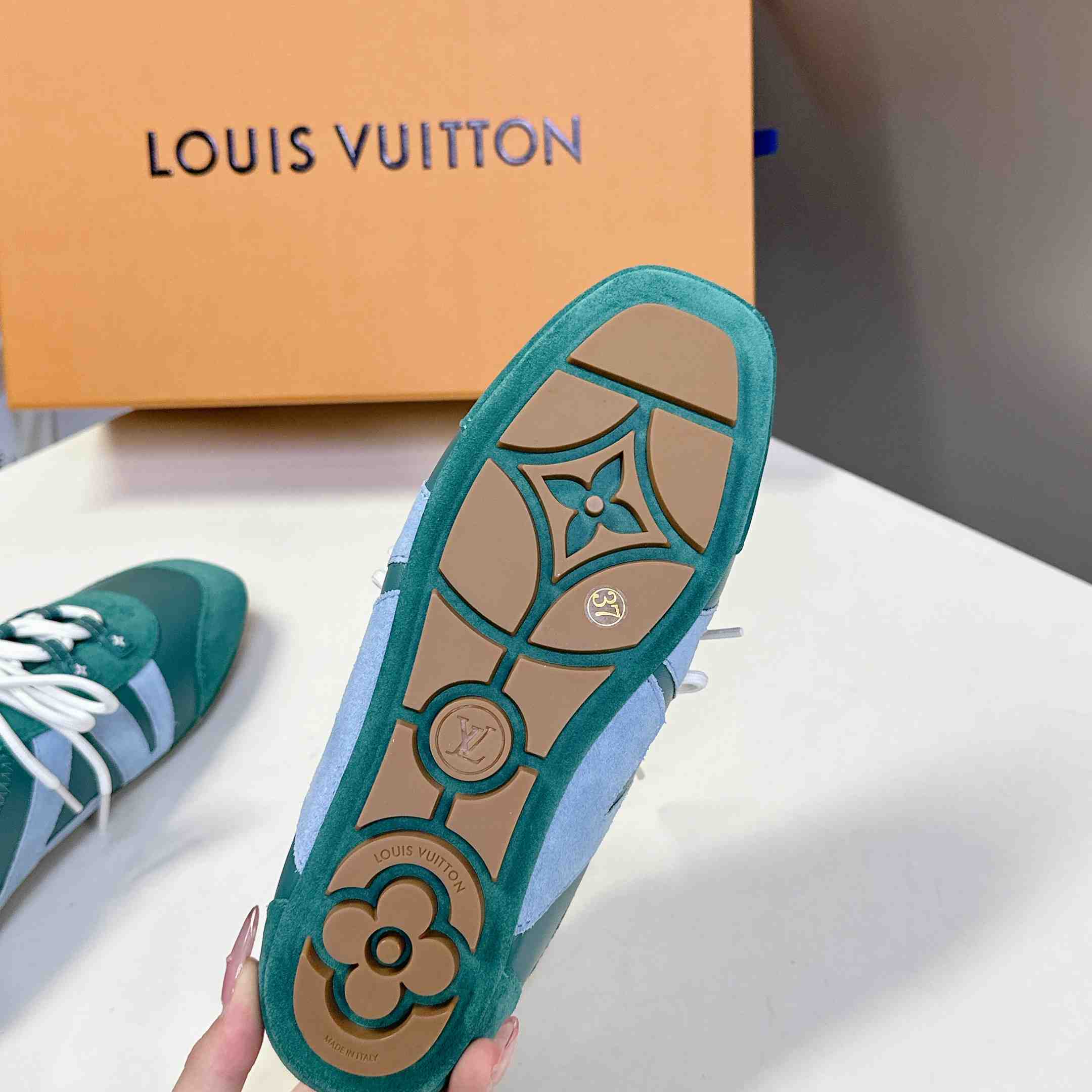 Louis Vuitton LV Sneakerina   1AHNE2 - DesignerGu