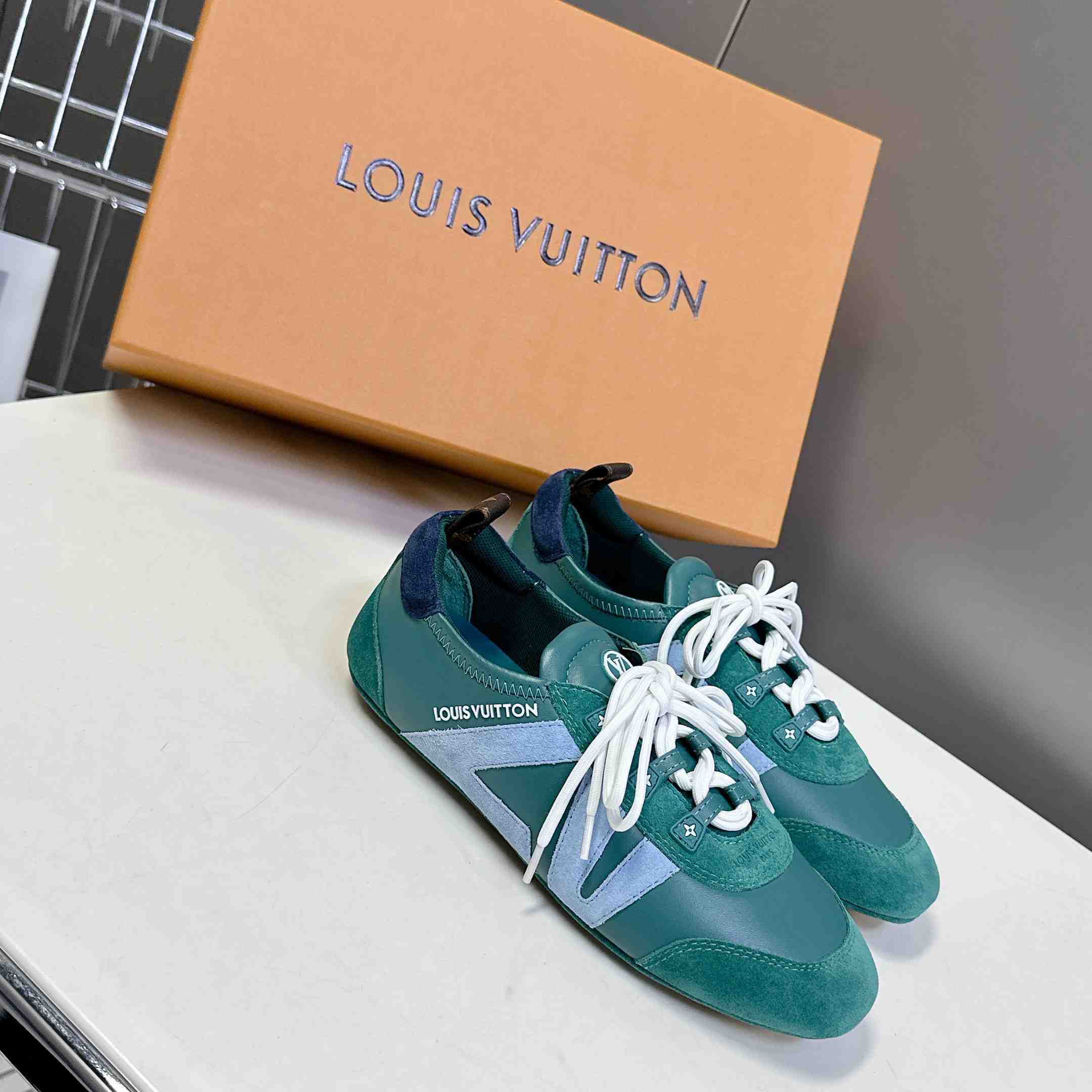 Louis Vuitton LV Sneakerina   1AHNE2 - DesignerGu