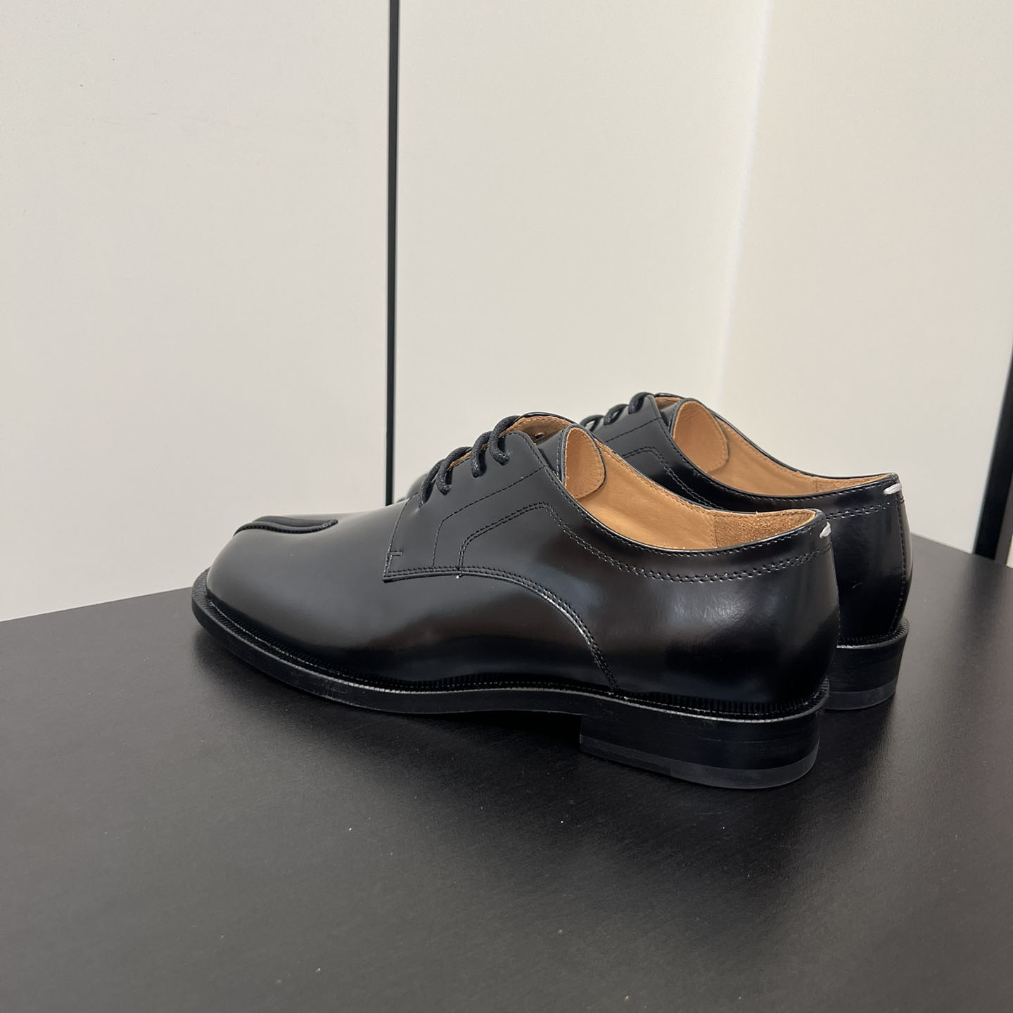 Maison Margiela Tabi Leather Loafers - DesignerGu
