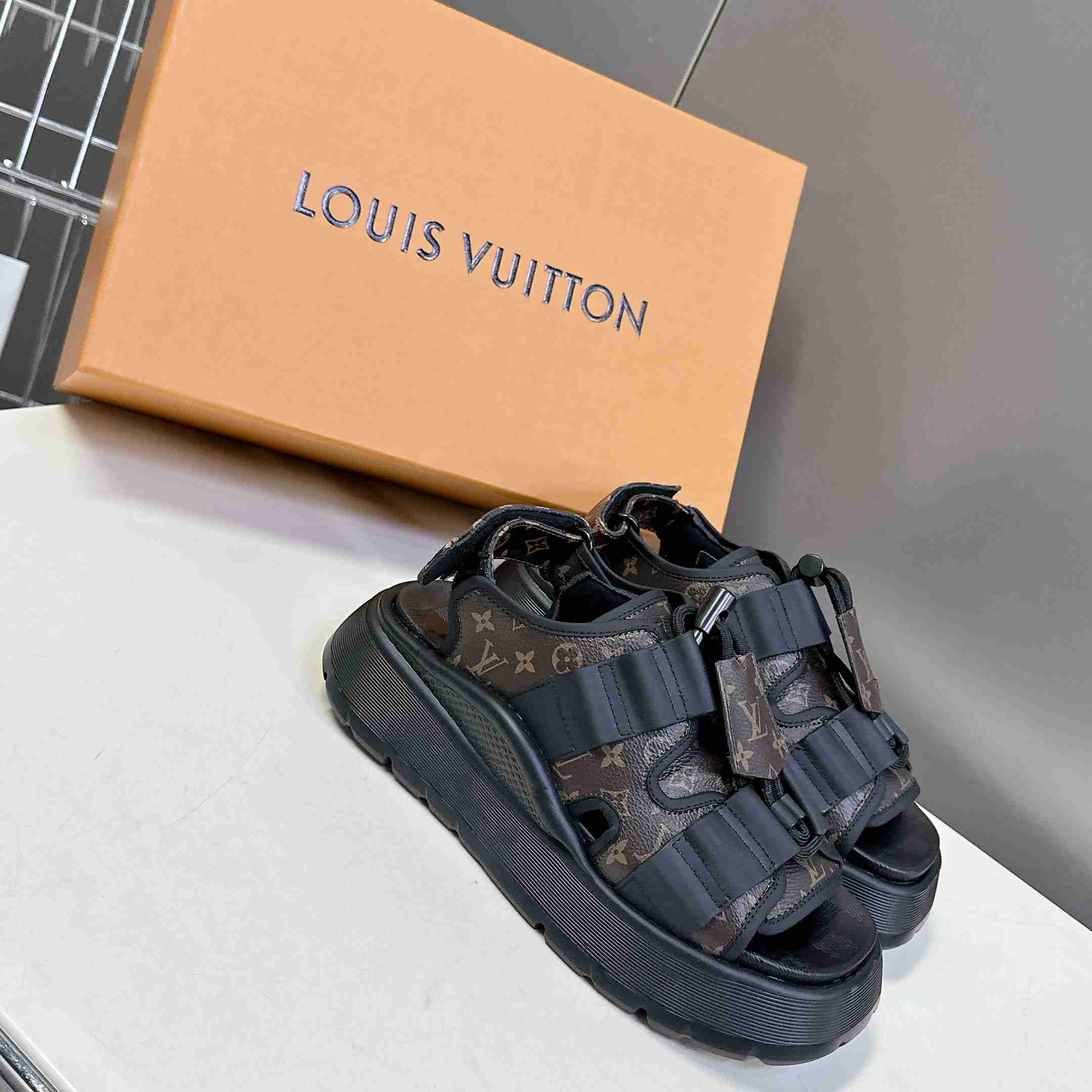 Louis Vuitton Chameleon Platform Sandal   1AHOAG - DesignerGu