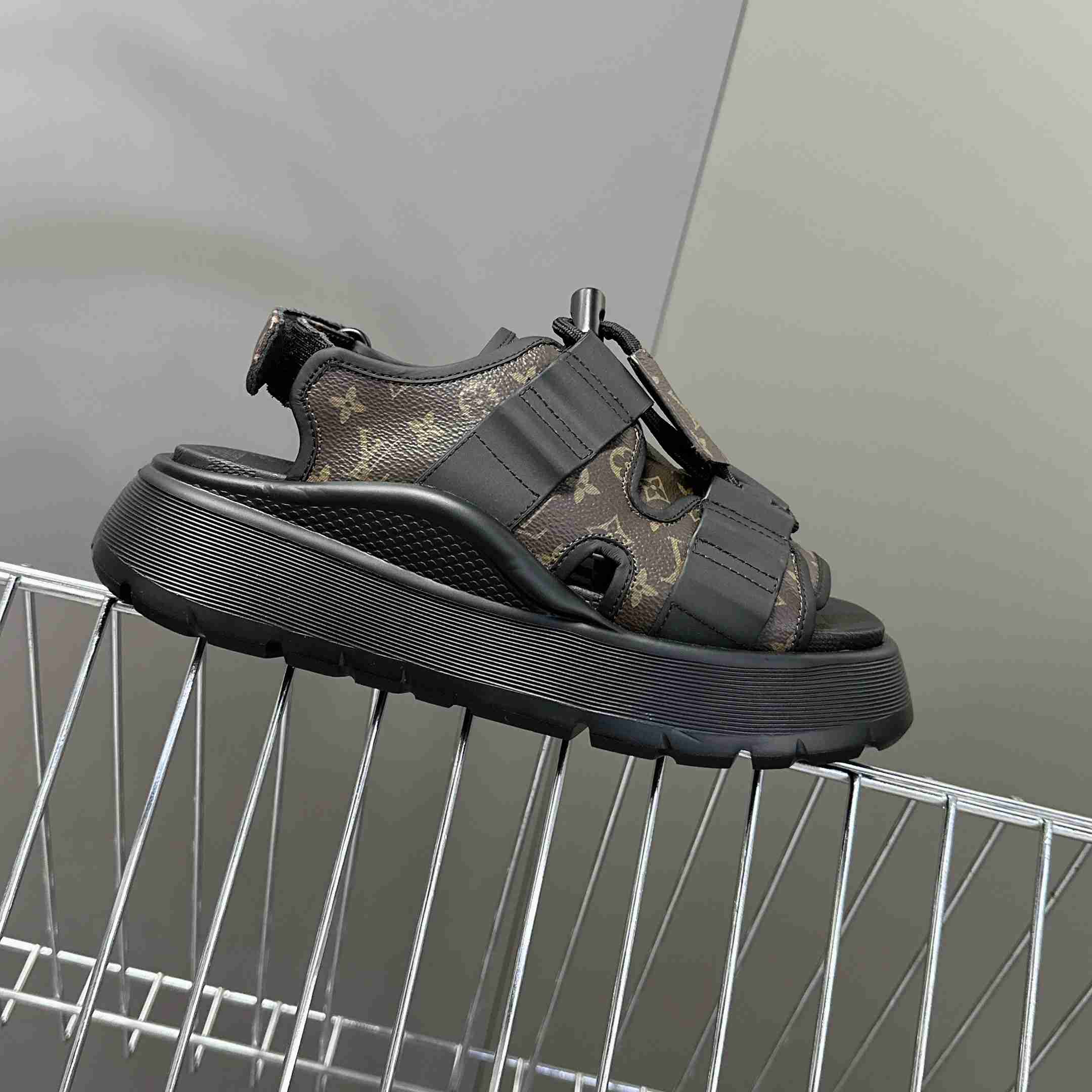 Louis Vuitton Chameleon Platform Sandal   1AHOAG - DesignerGu