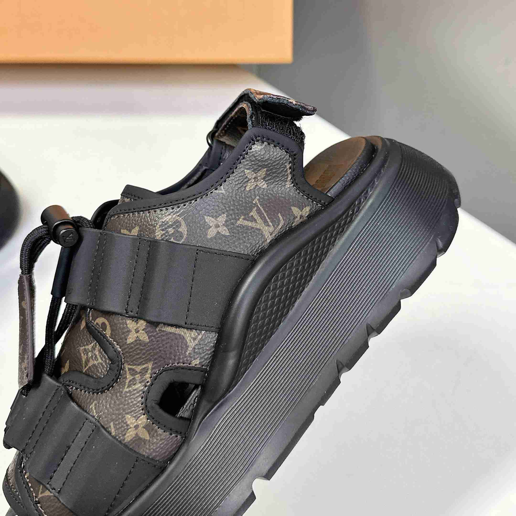 Louis Vuitton Chameleon Platform Sandal   1AHOAG - DesignerGu