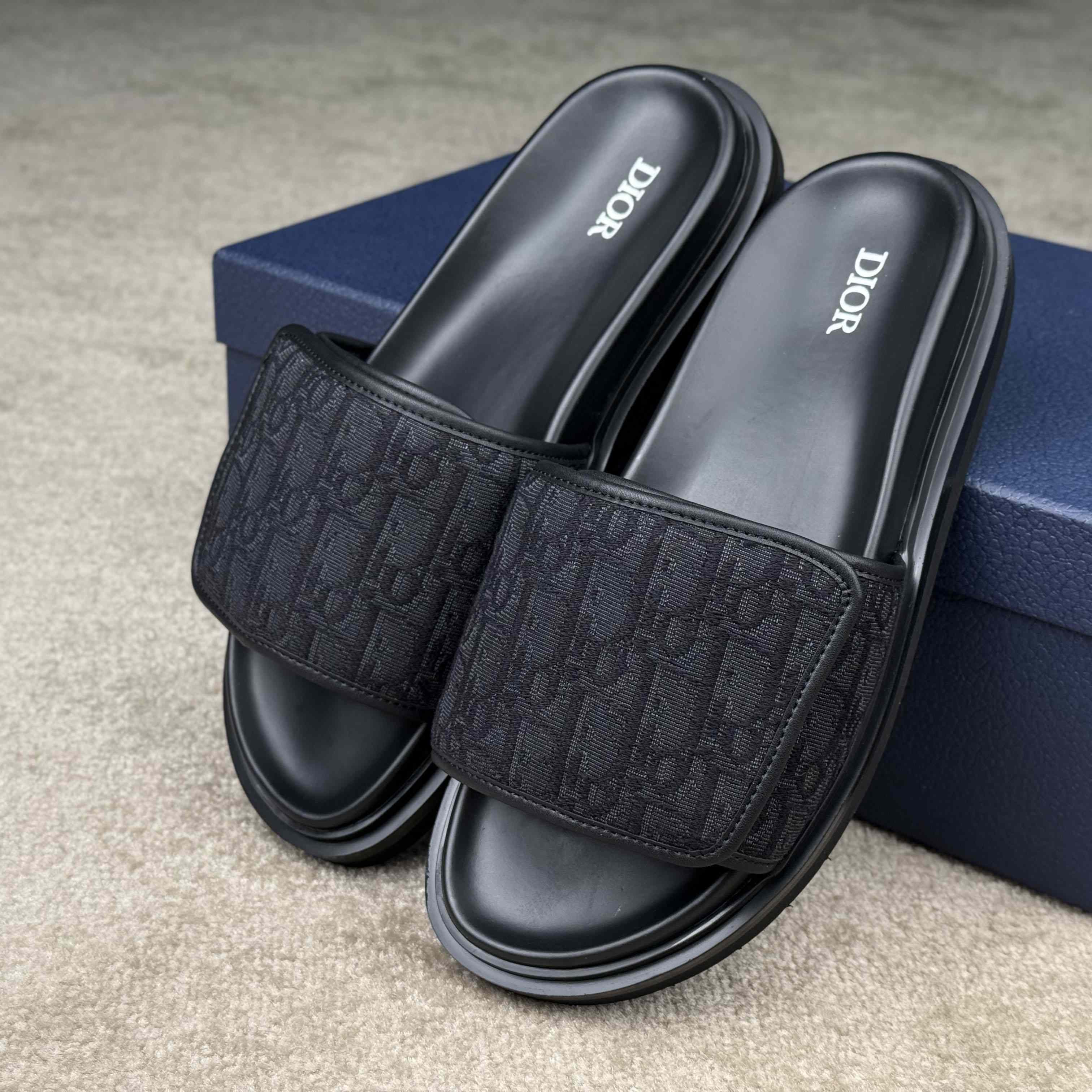 Dior Aqua Sandal  - DesignerGu