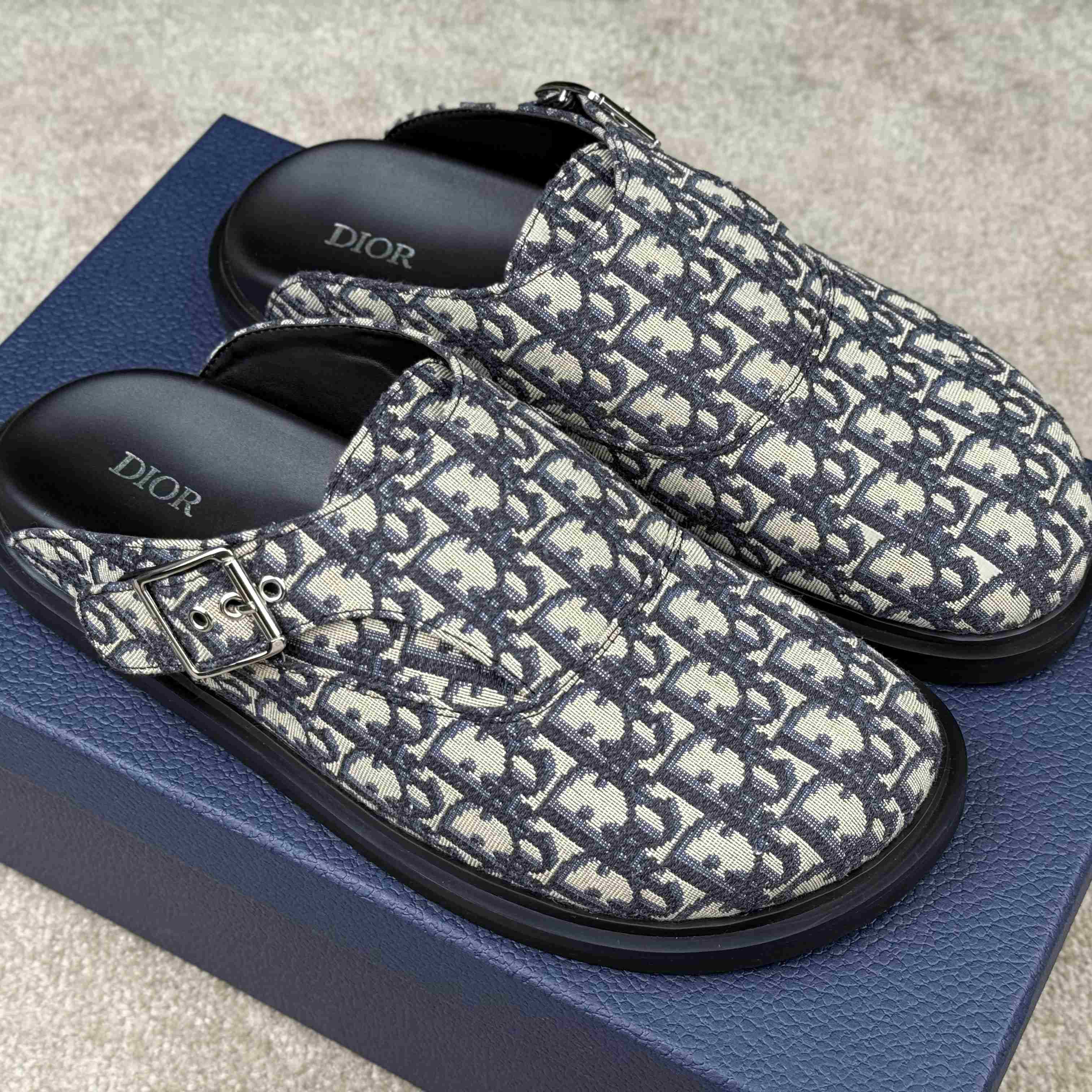 Dior Aqua Mule  - DesignerGu