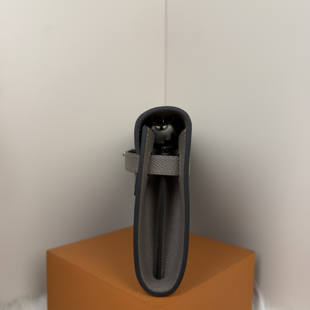 Hermes Kelly Classique To Go Wallet - DesignerGu