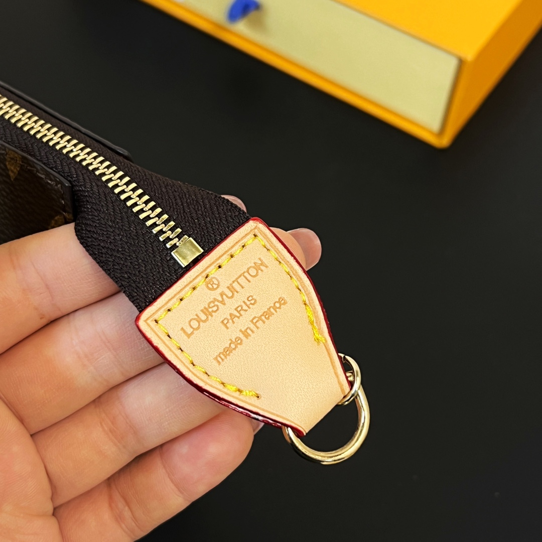 Louis Vuitton Mini Pochette Accessoires     - DesignerGu