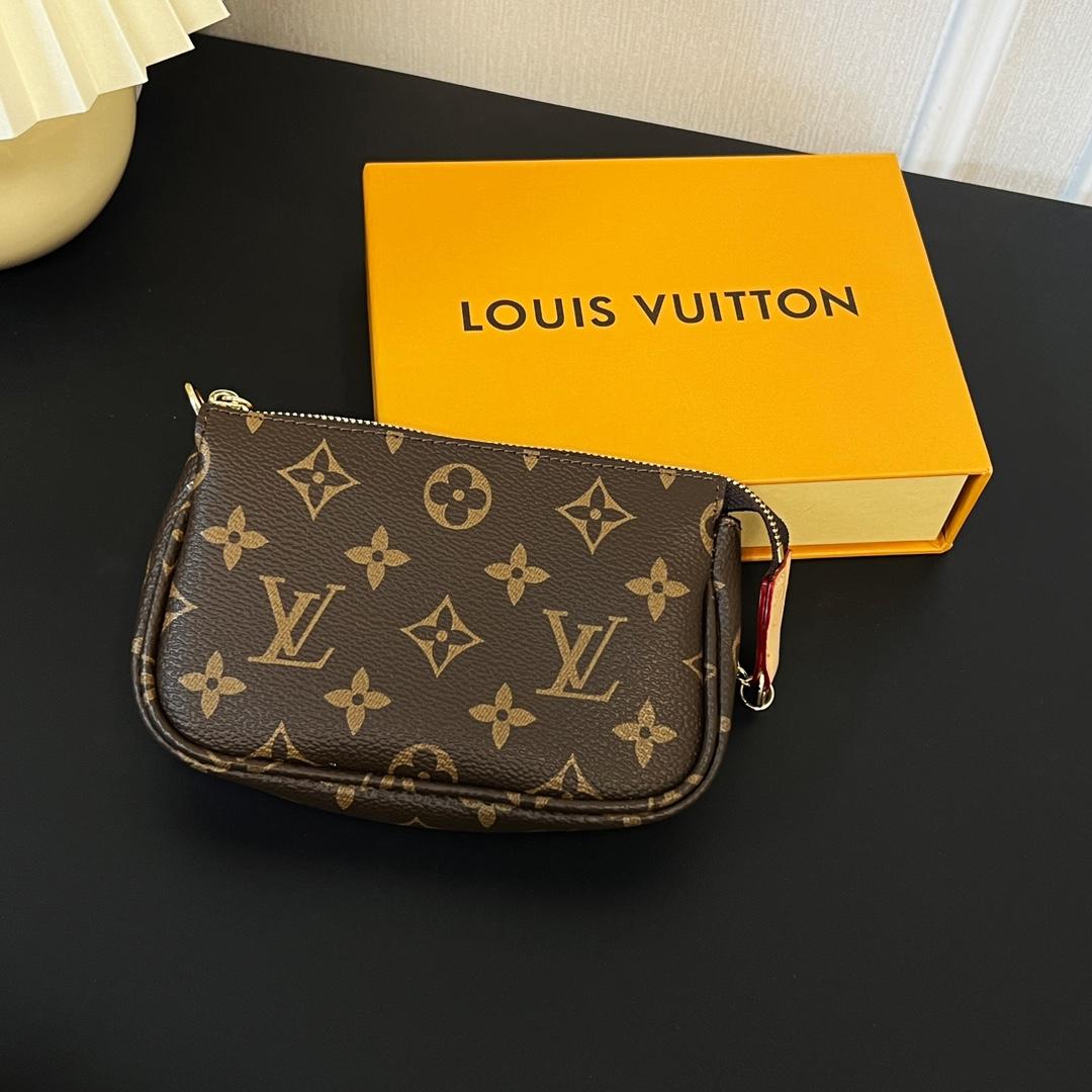 Louis Vuitton Mini Pochette Accessoires     - DesignerGu
