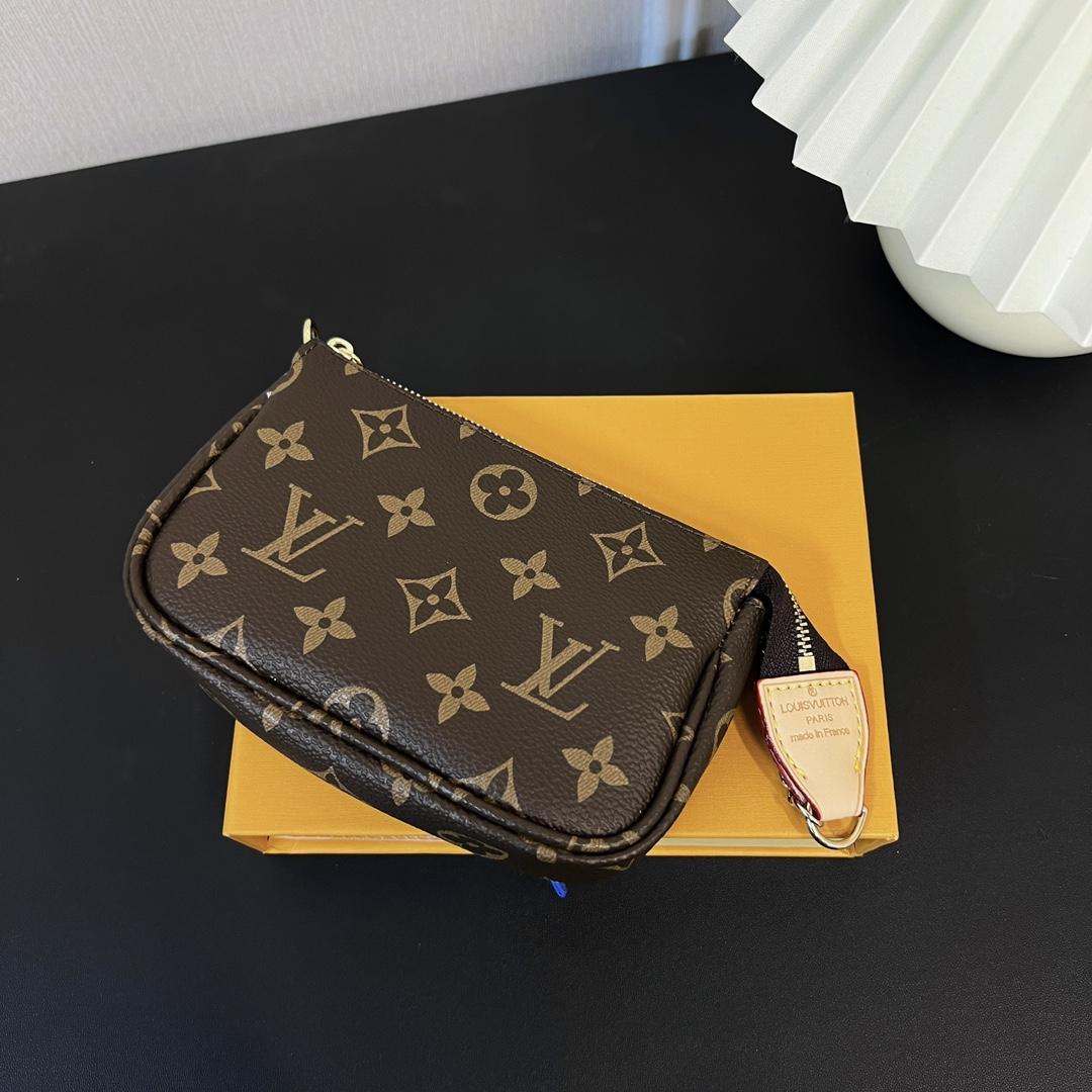 Louis Vuitton Mini Pochette Accessoires     - DesignerGu