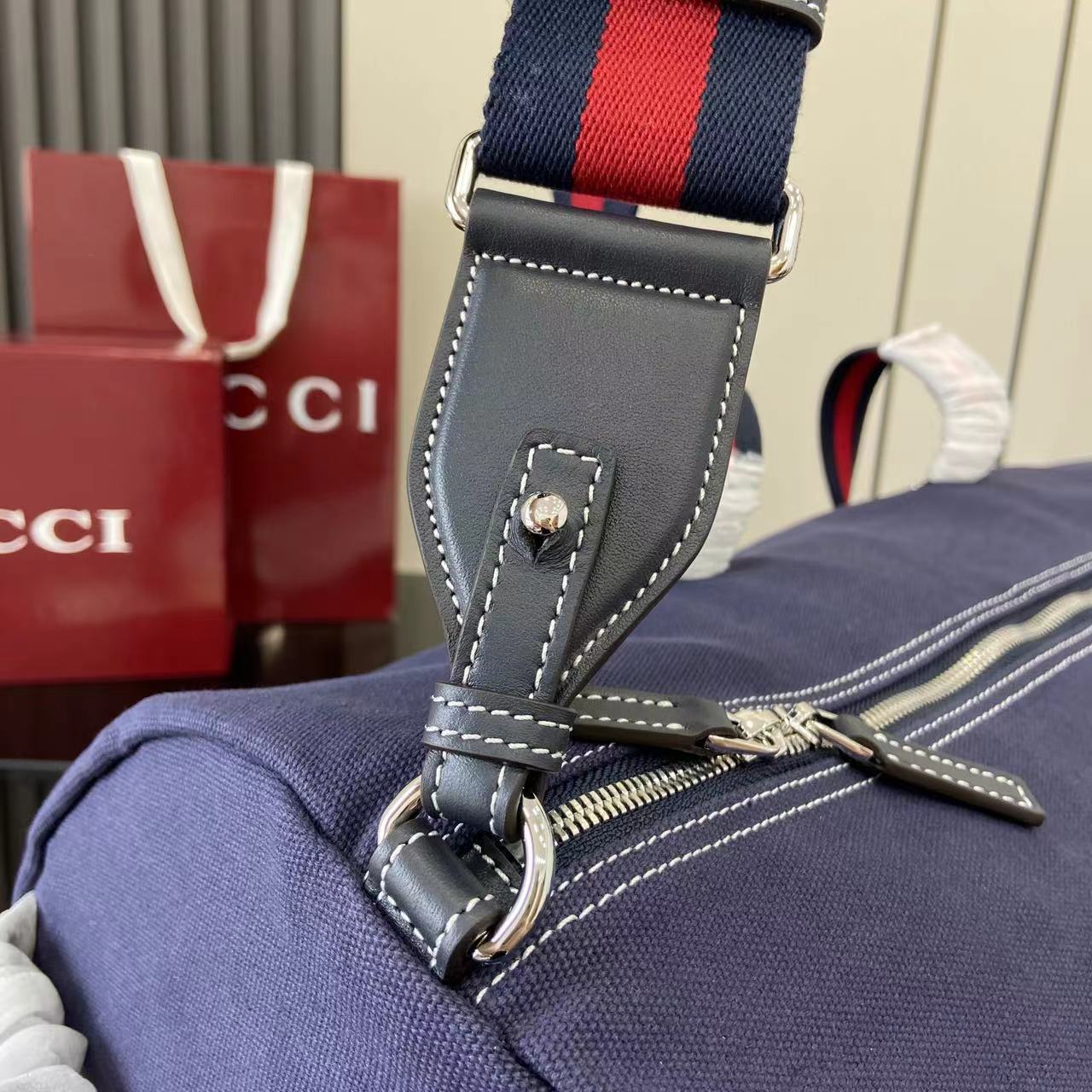 Gucci Large Printed Canvas Duffle Bag - DesignerGu