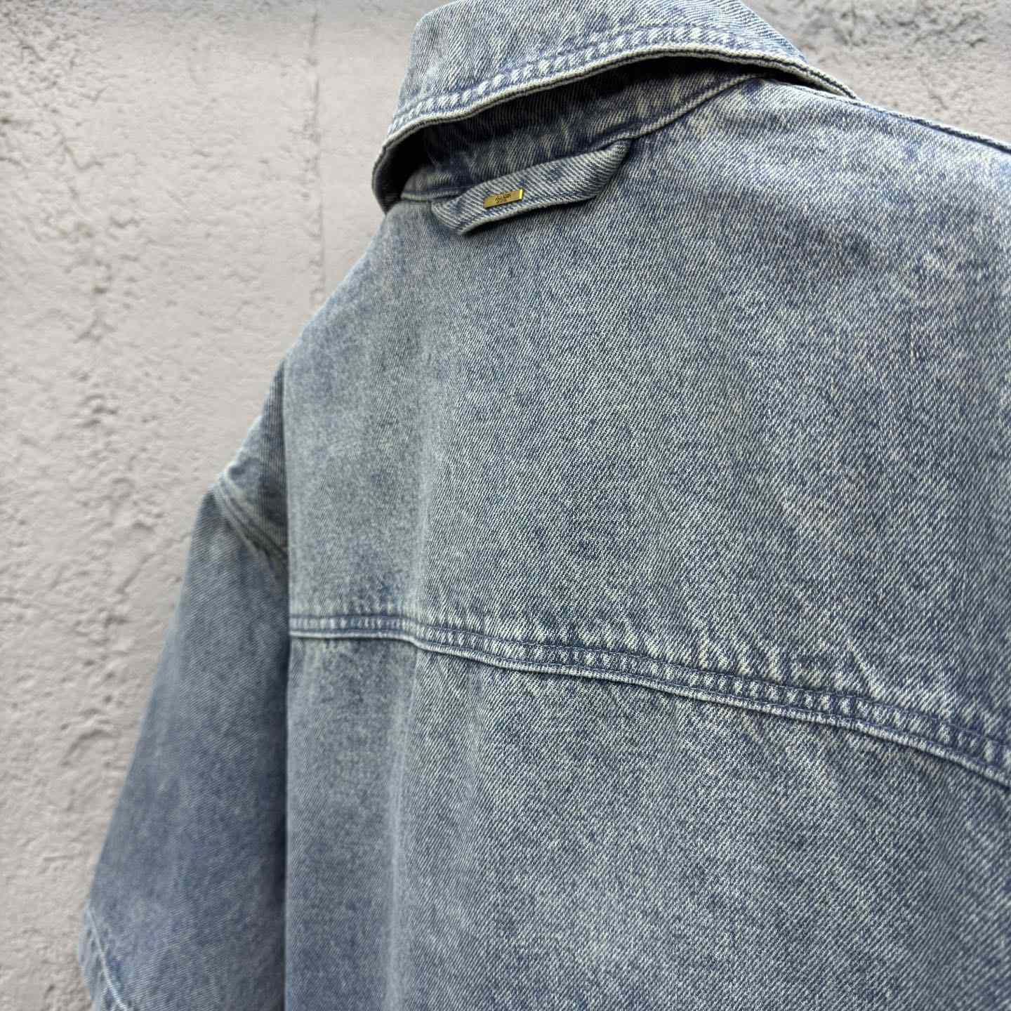 Louis Vuitton Short-Sleeved Denim Workwear Shirt  1ABLDG - DesignerGu