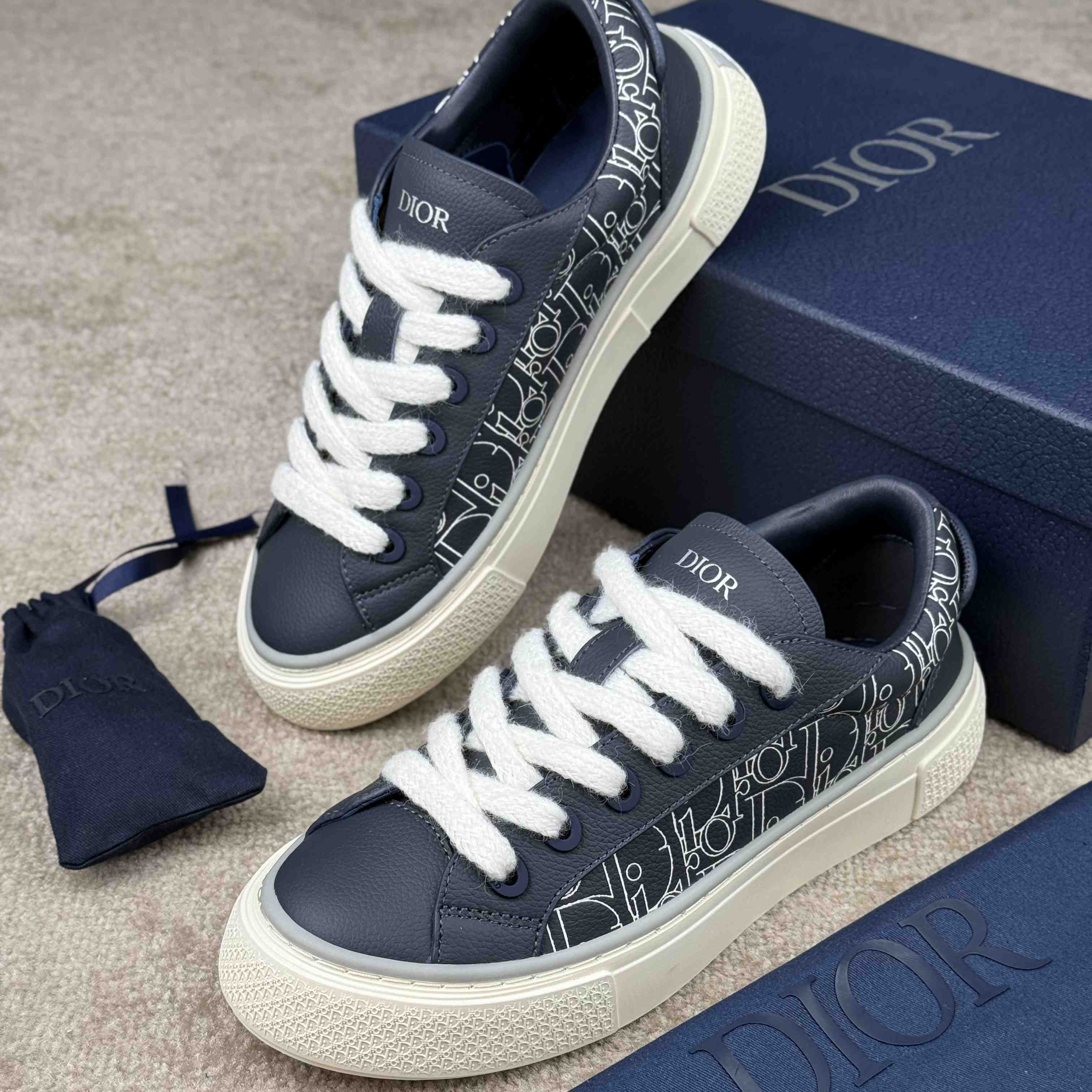 Dior B33 Spin Sneaker  - DesignerGu