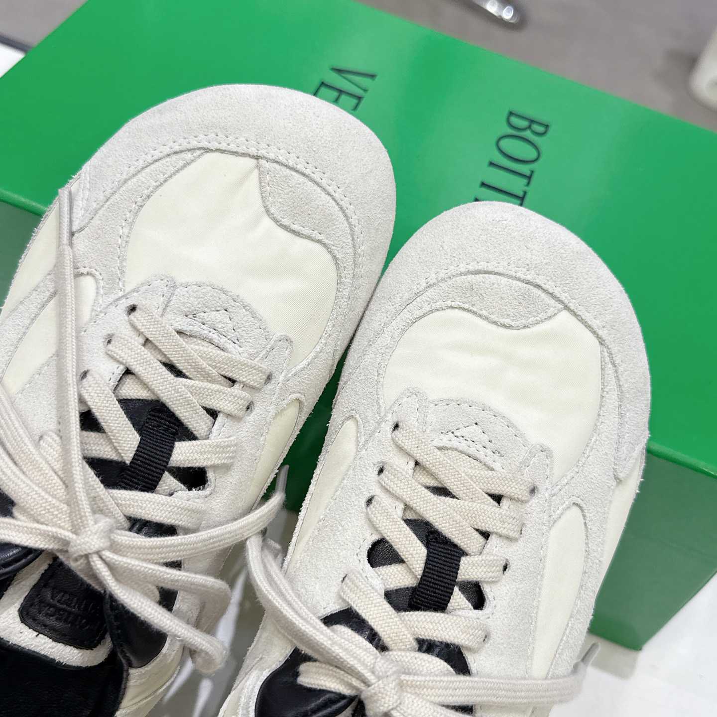 Bottega Veneta Orbit Flash Sneaker - DesignerGu