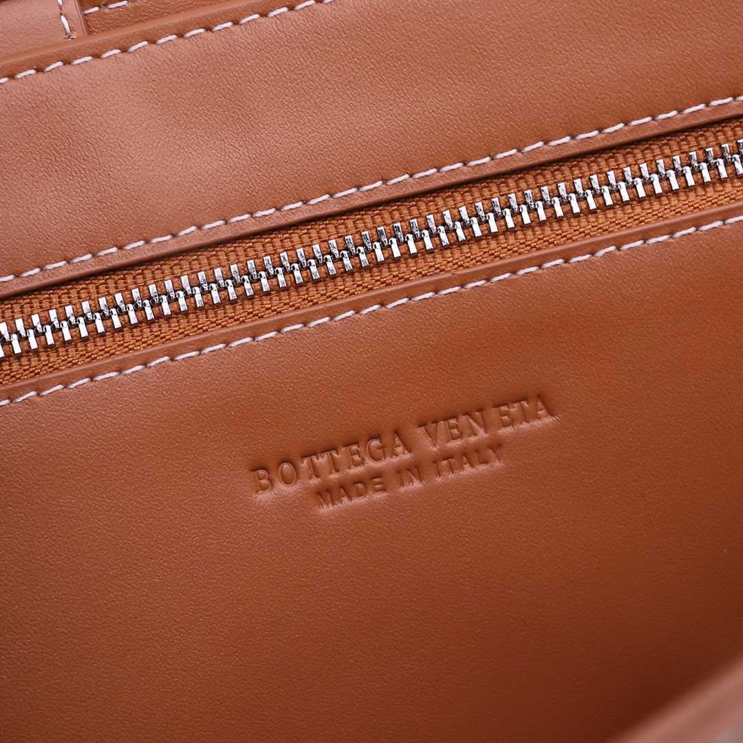 Bottega Veneta Cassette - DesignerGu