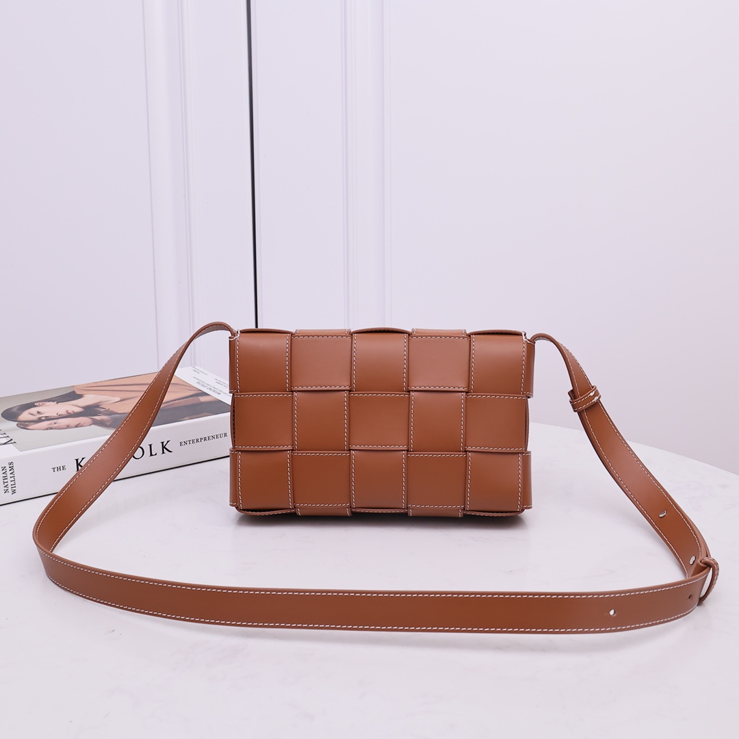 Bottega Veneta Cassette - DesignerGu