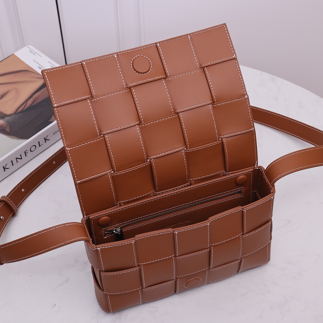 Bottega Veneta Cassette - DesignerGu