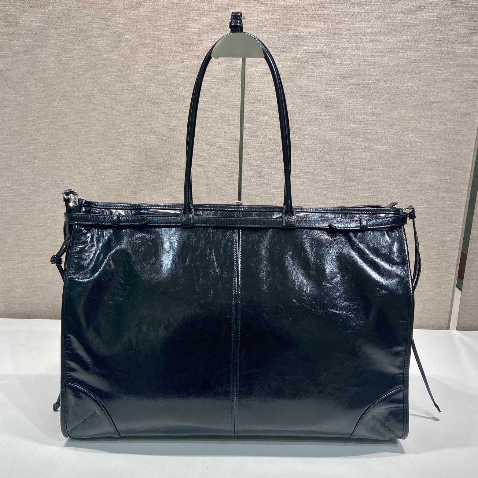 Prada Leather Tote Bag - DesignerGu