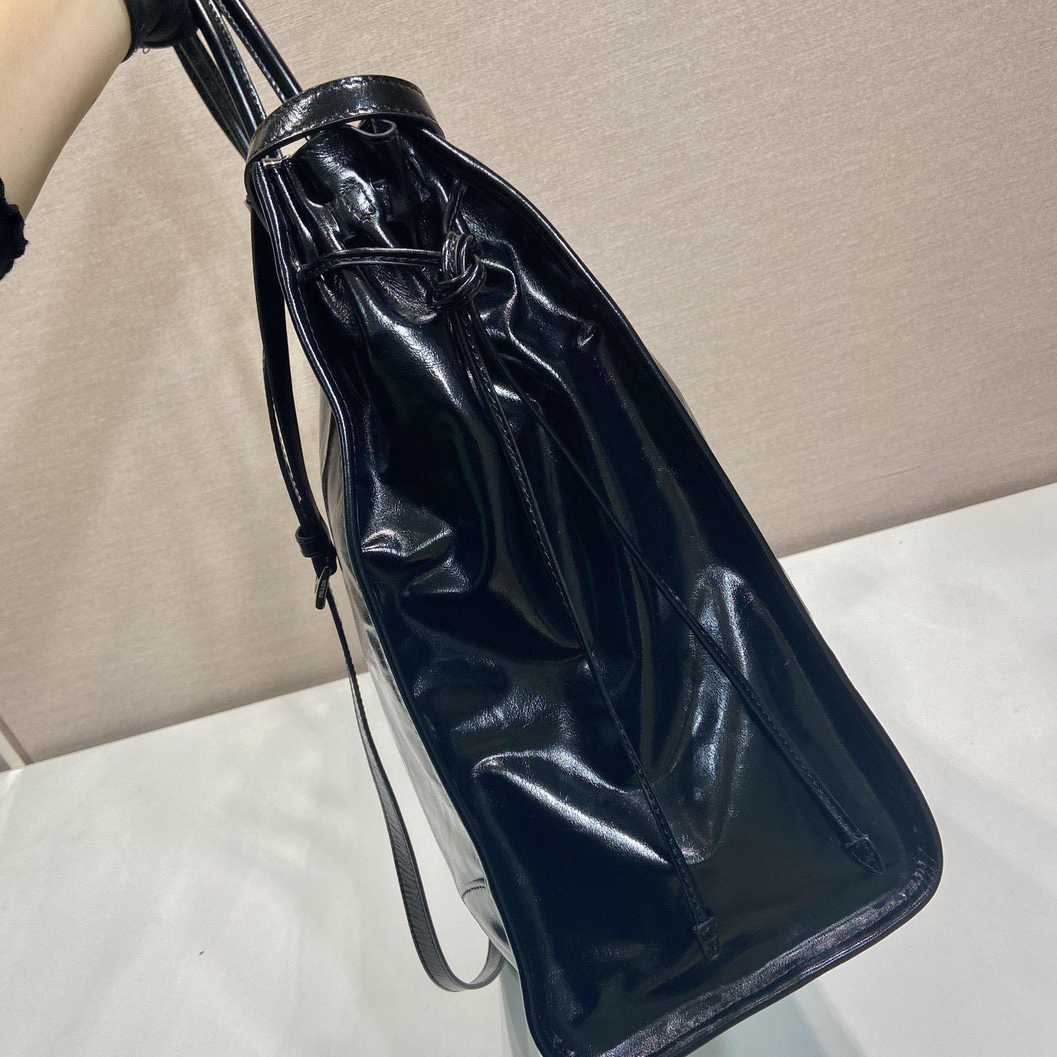Prada Leather Tote Bag - DesignerGu