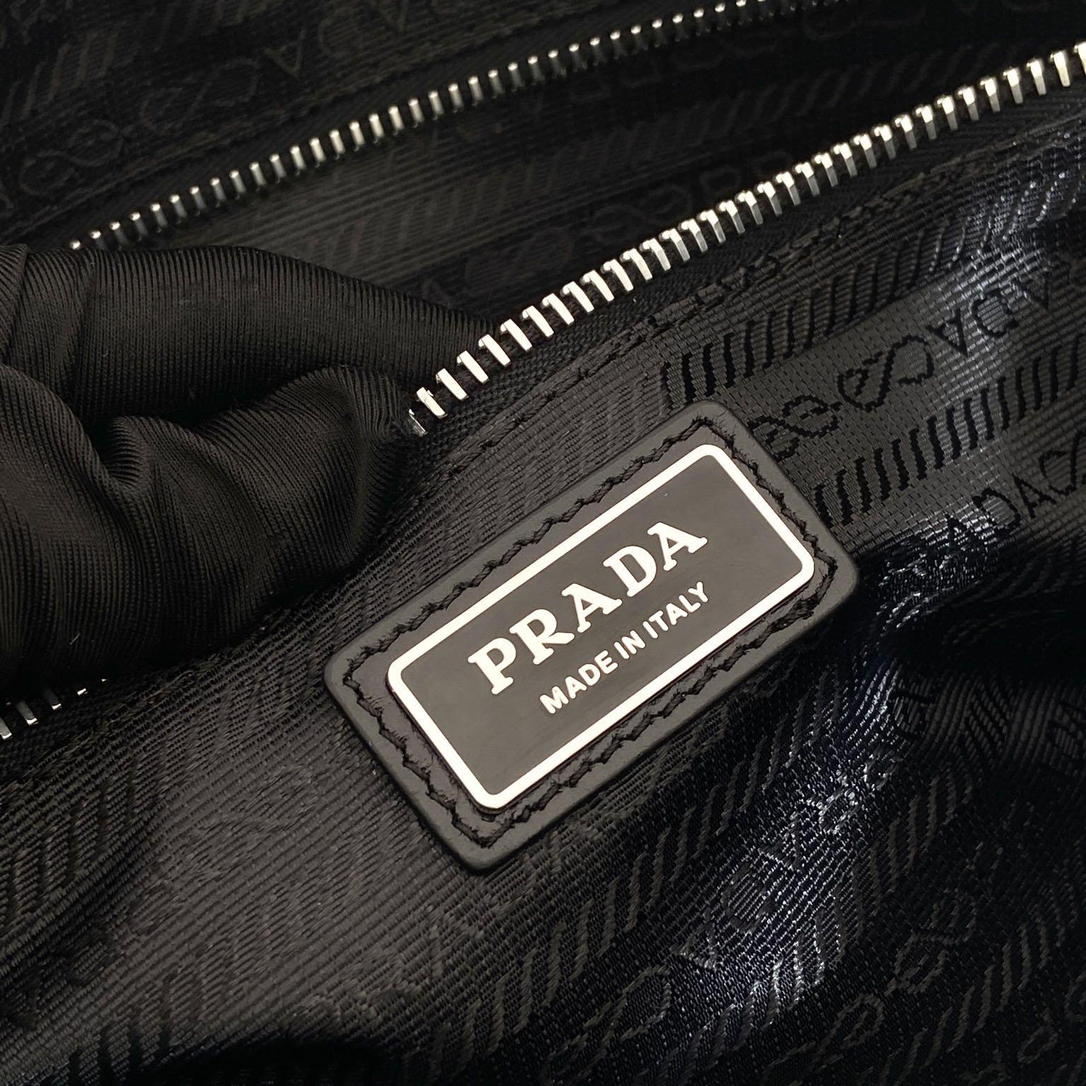 Prada Leather Tote Bag - DesignerGu