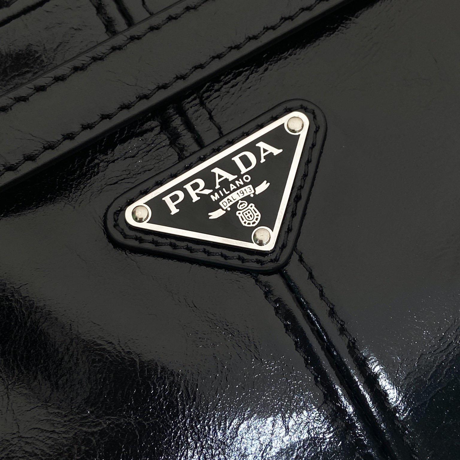 Prada Leather Tote Bag - DesignerGu