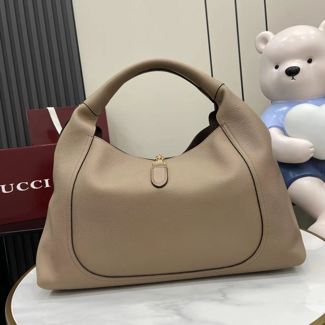 Gucci Softbit Maxi Shoulder Bag - DesignerGu