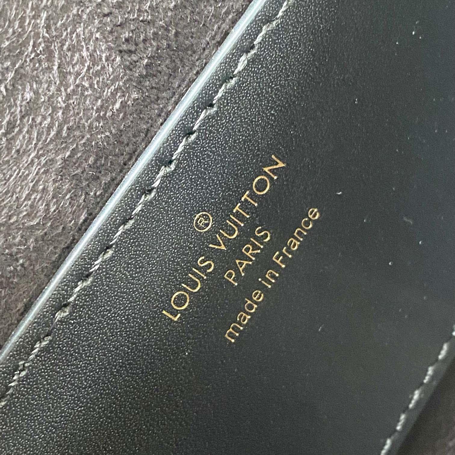 Louis Vuitton Tilsitt Handbag   M83473 - DesignerGu