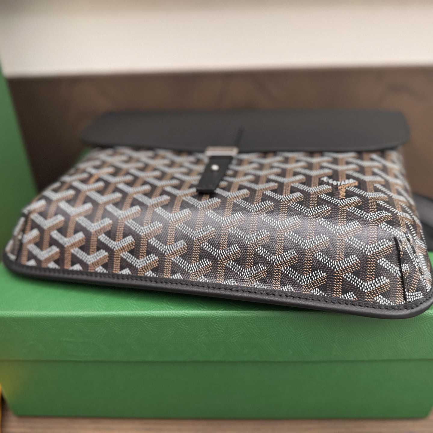 Goyard Coursier Messenger Bag - DesignerGu