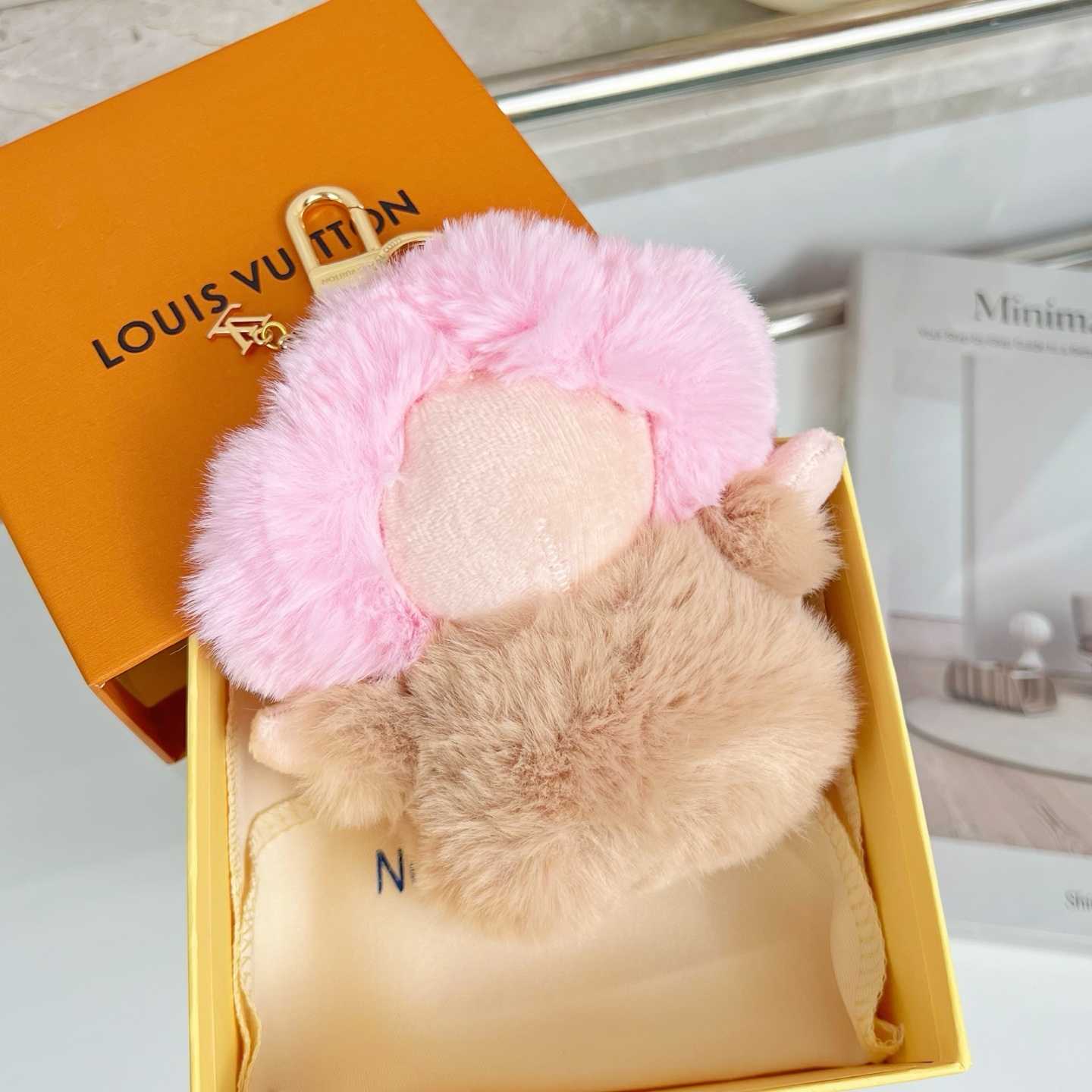 Louis Vuitton Vivienne Fashionista Bag Charm - DesignerGu