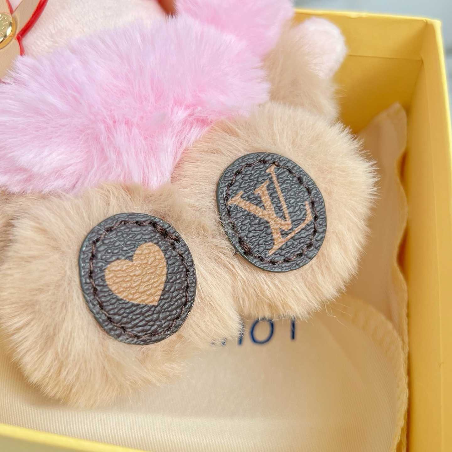 Louis Vuitton Vivienne Fashionista Bag Charm - DesignerGu