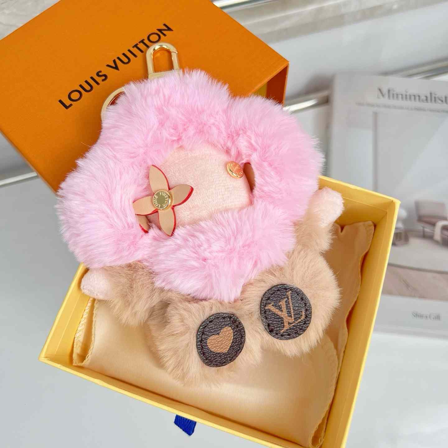 Louis Vuitton Vivienne Fashionista Bag Charm - DesignerGu