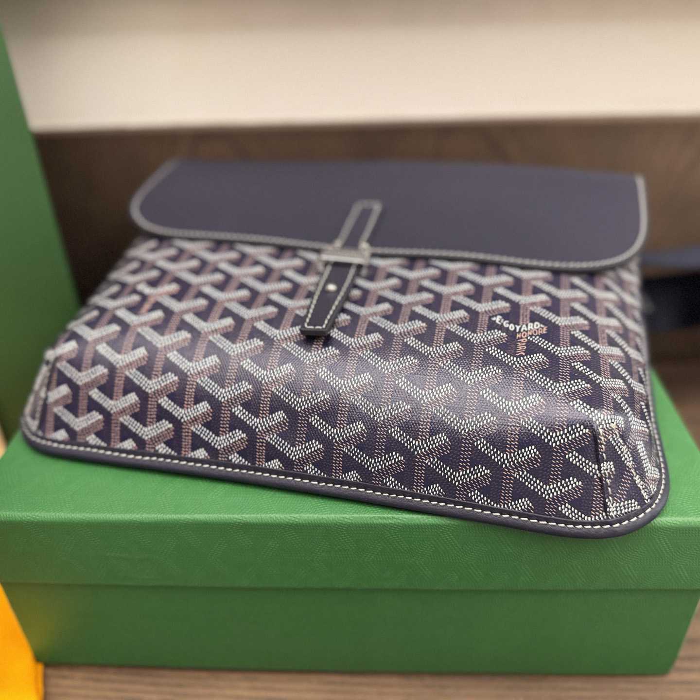 Goyard Coursier Messenger Bag - DesignerGu