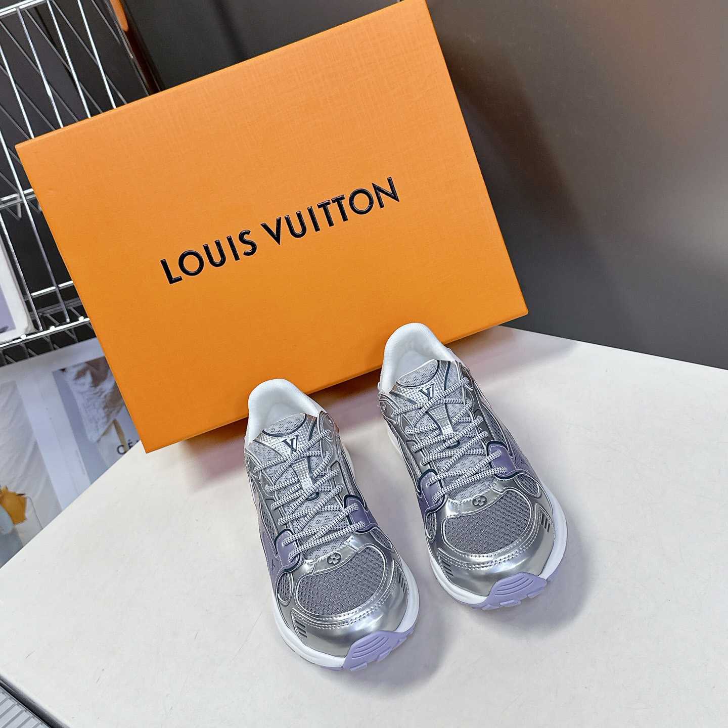 Louis Vuitton LV Olympia Sneaker   1AHOM6 - DesignerGu