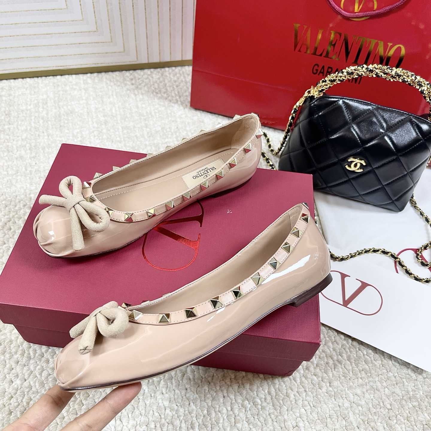 Valenti Rockstud Patent Leather Ballerina - DesignerGu