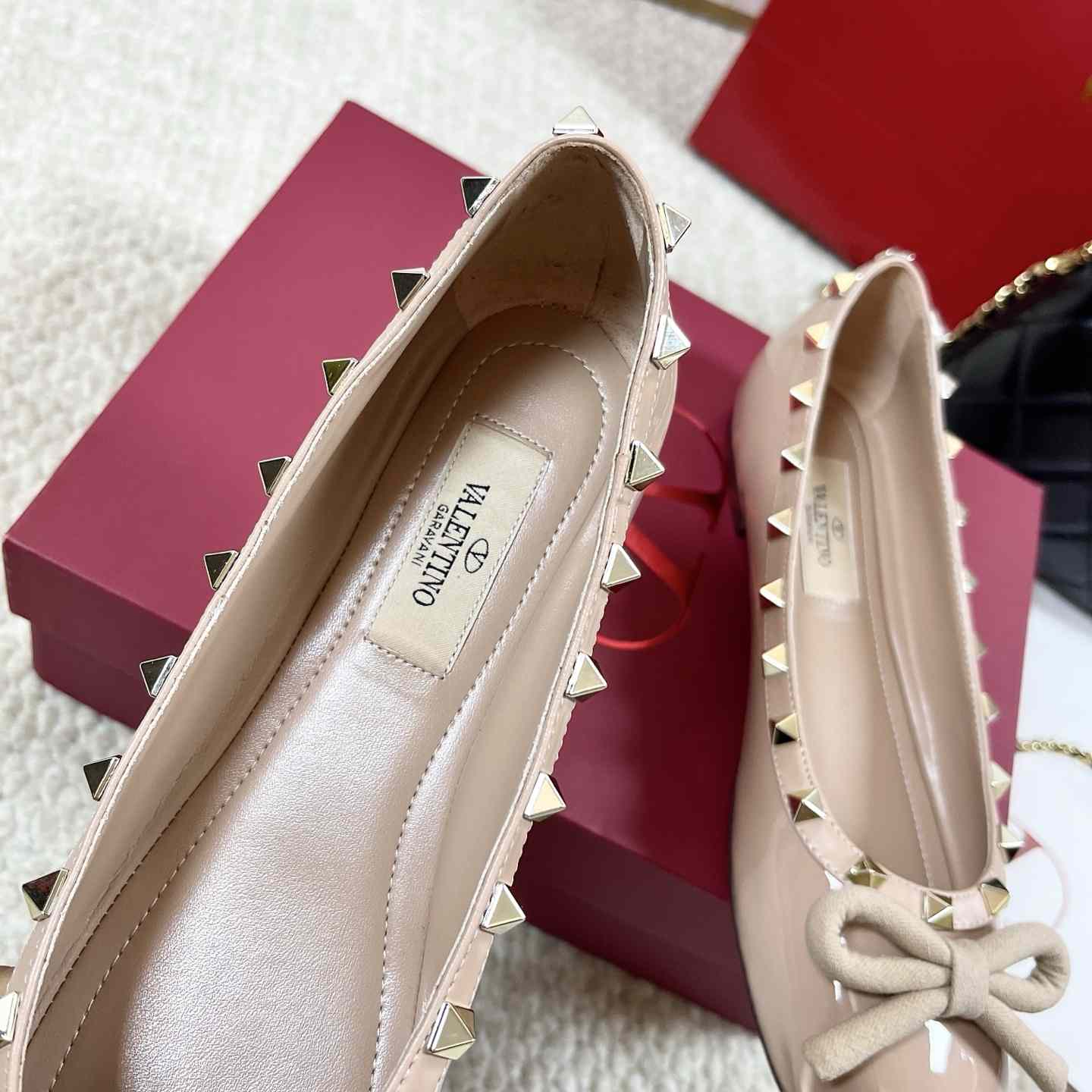 Valenti Rockstud Patent Leather Ballerina - DesignerGu