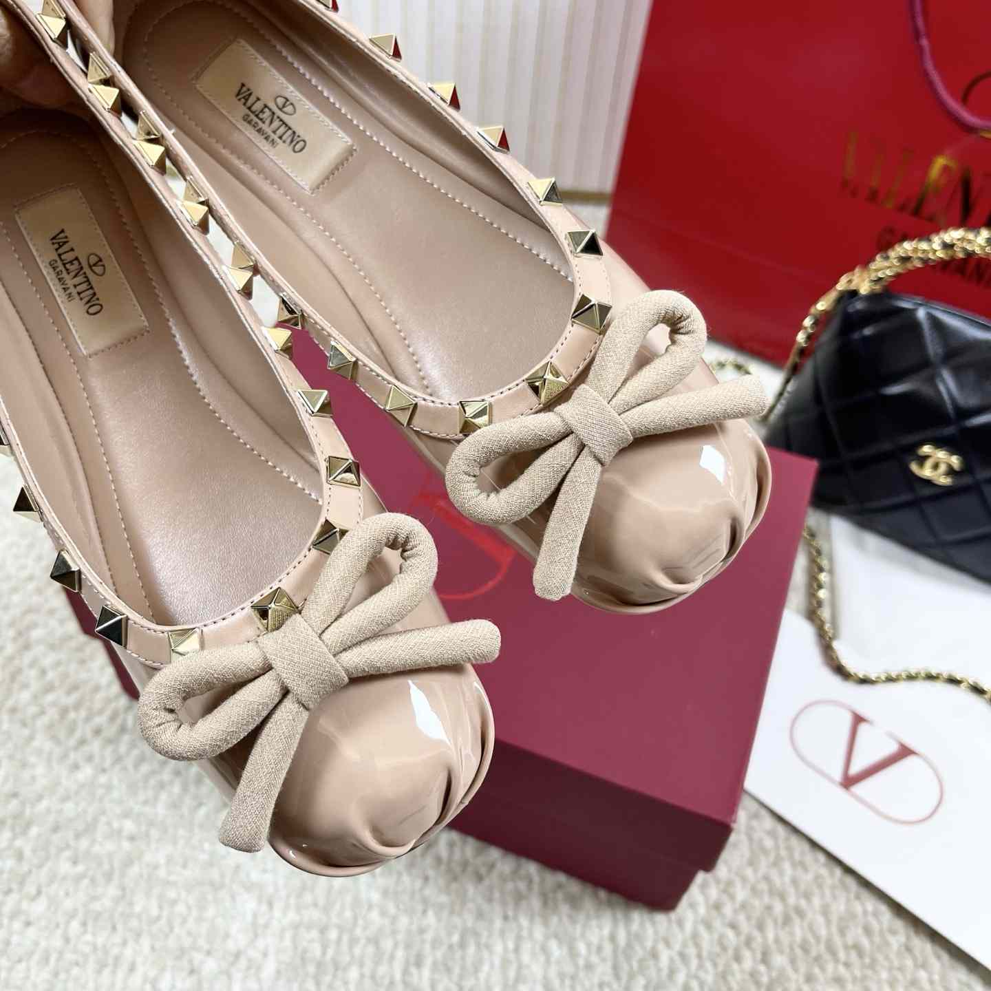 Valenti Rockstud Patent Leather Ballerina - DesignerGu