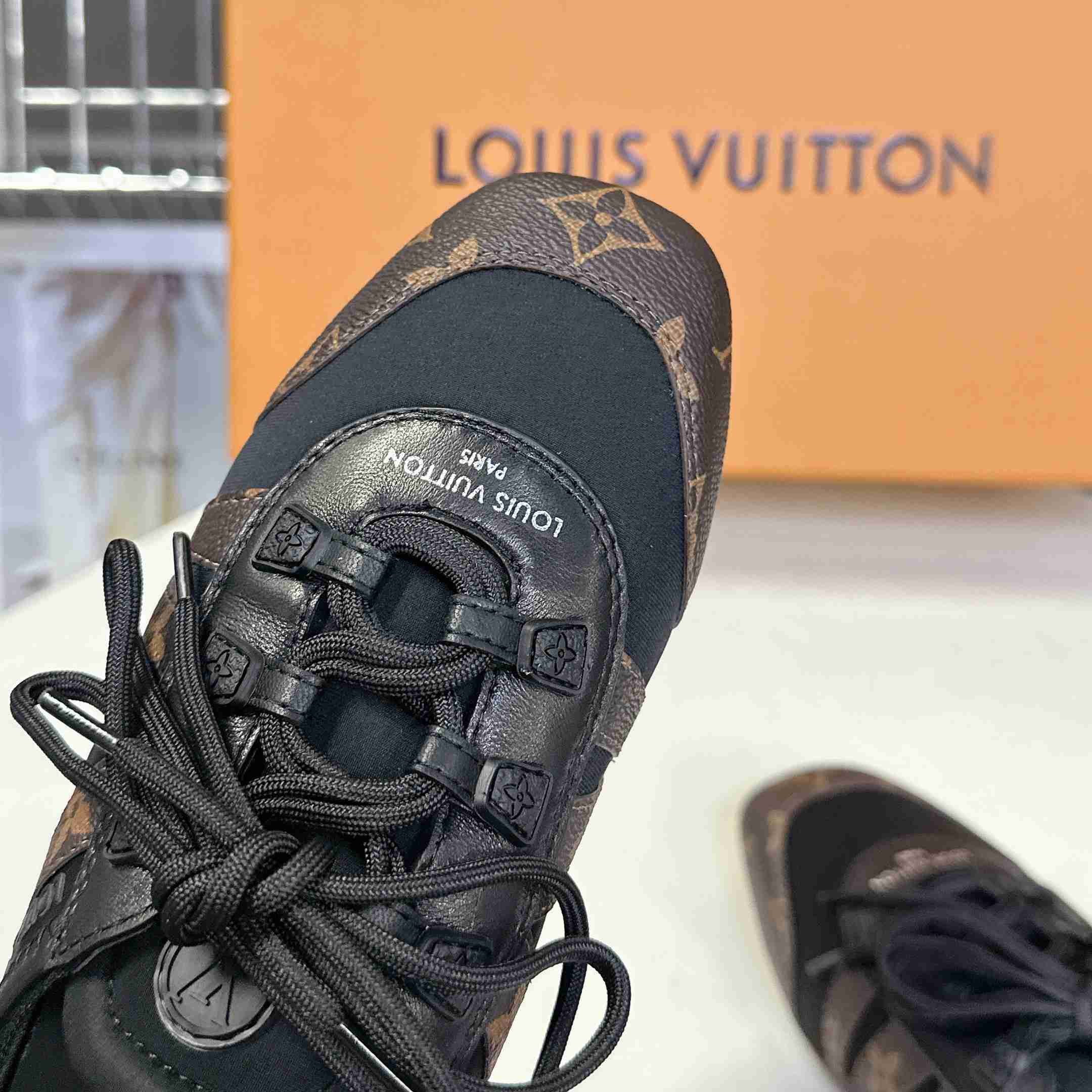 Louis Vuitton LV Sneakerina   1AHNDI - DesignerGu