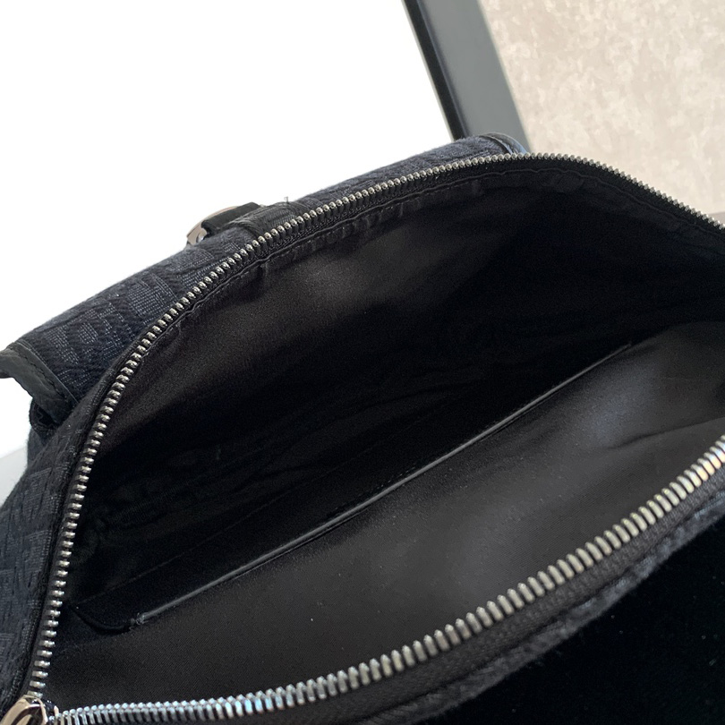 Dior 8 Belt Bag  - DesignerGu