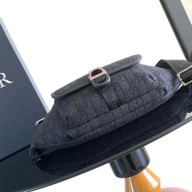 Dior 8 Belt Bag  - DesignerGu
