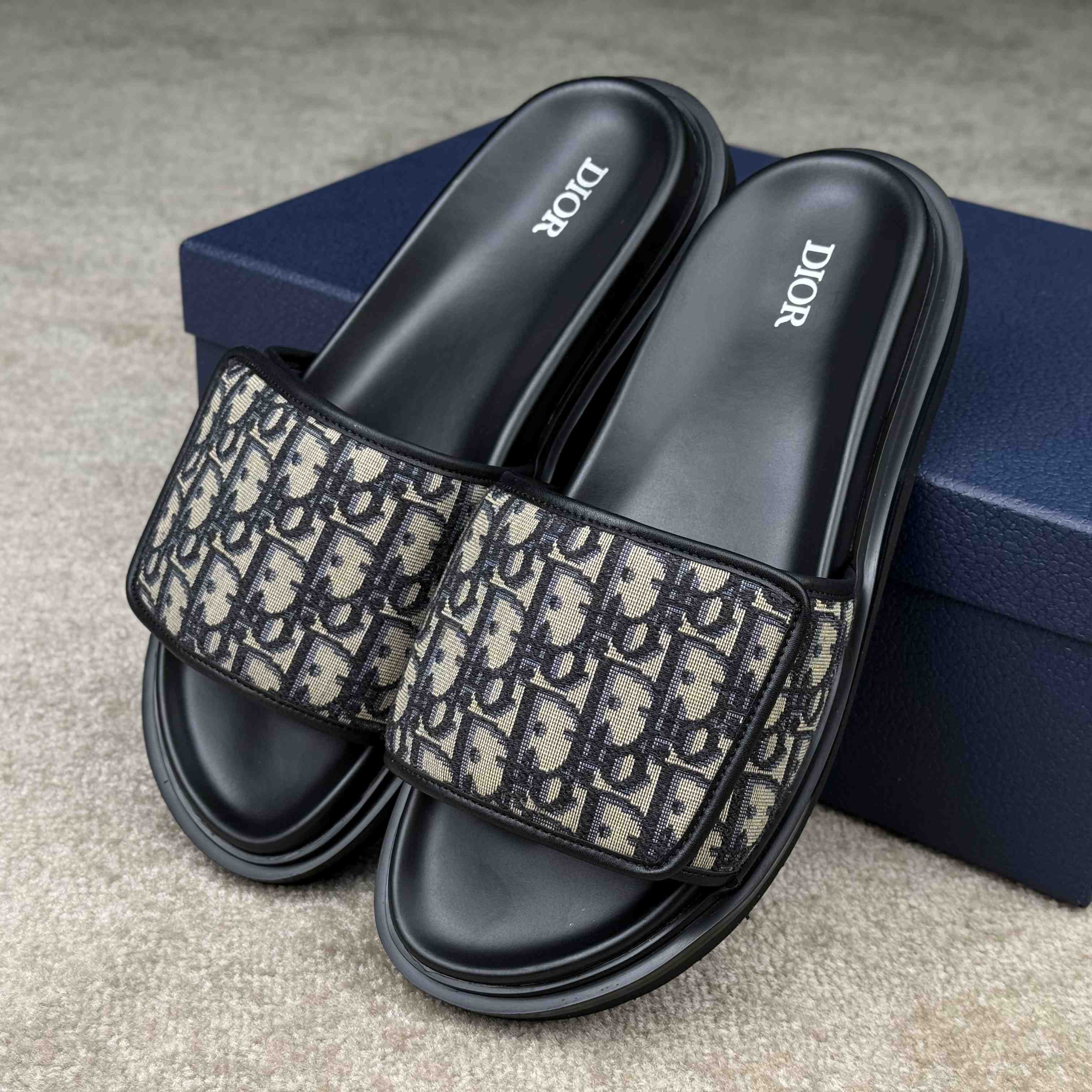 Dior Aqua Sandal  - DesignerGu