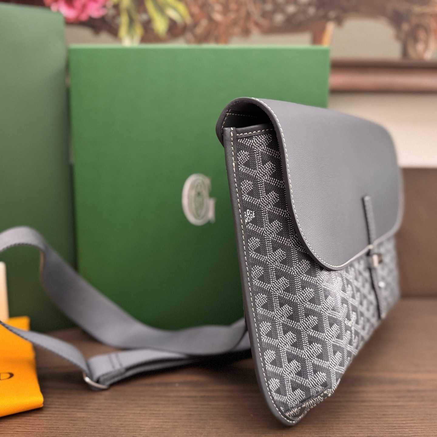 Goyard Coursier Messenger Bag - DesignerGu