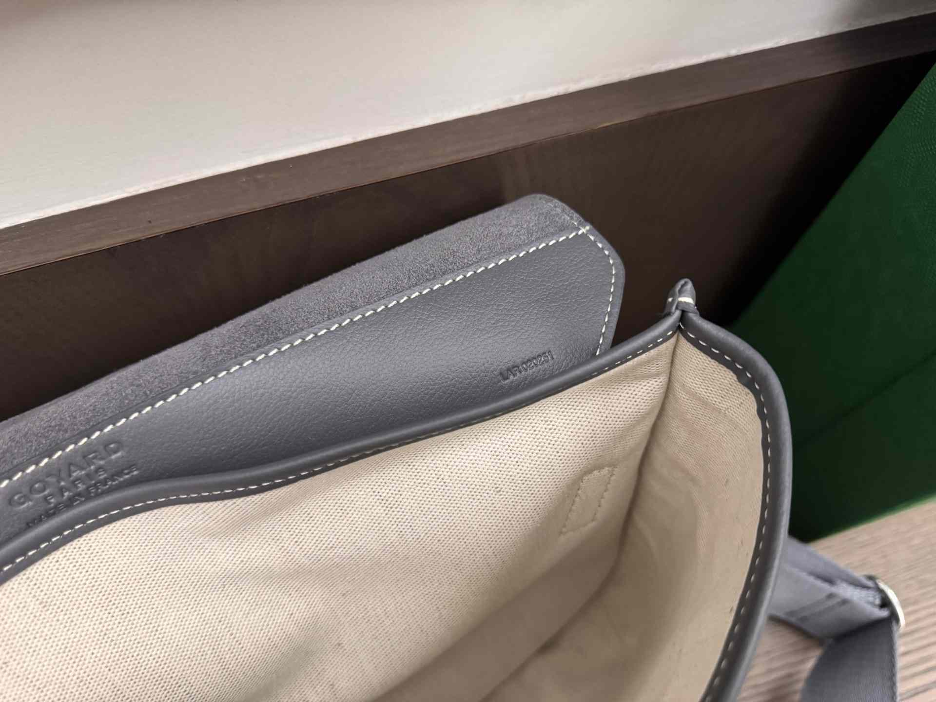 Goyard Coursier Messenger Bag - DesignerGu