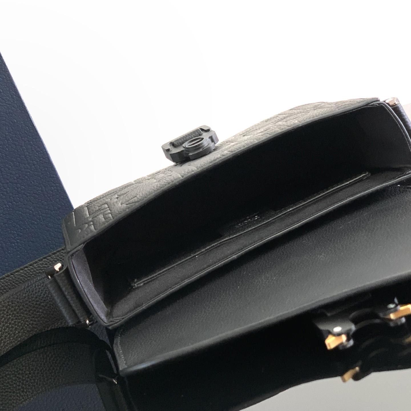 Dior Small Saddle Messenger Bag With Flap  - DesignerGu