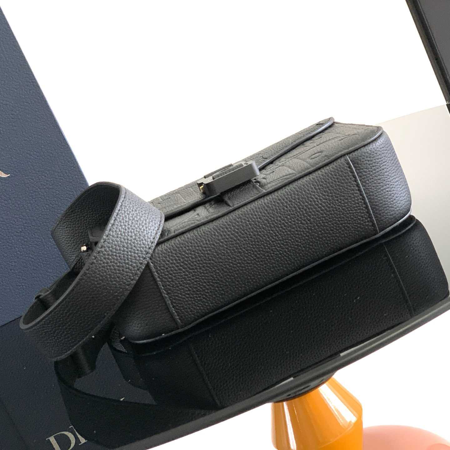 Dior Small Saddle Messenger Bag With Flap  - DesignerGu