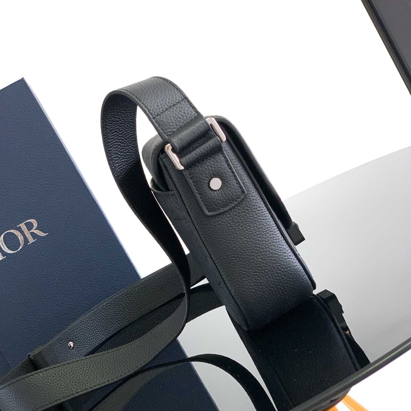 Dior Small Saddle Messenger Bag With Flap  - DesignerGu