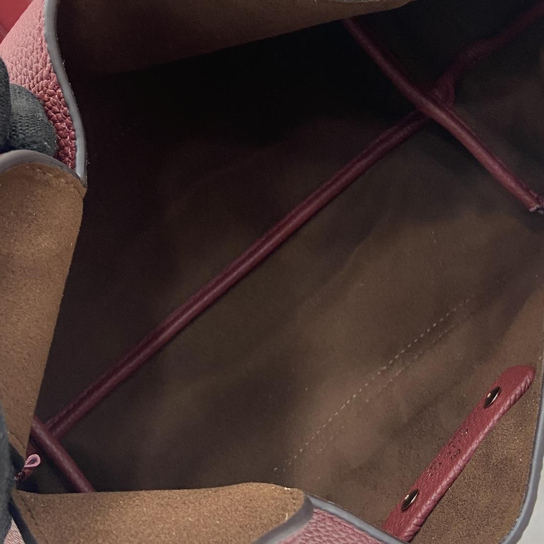 Gucci Softbit Medium Top Handle Bag - DesignerGu