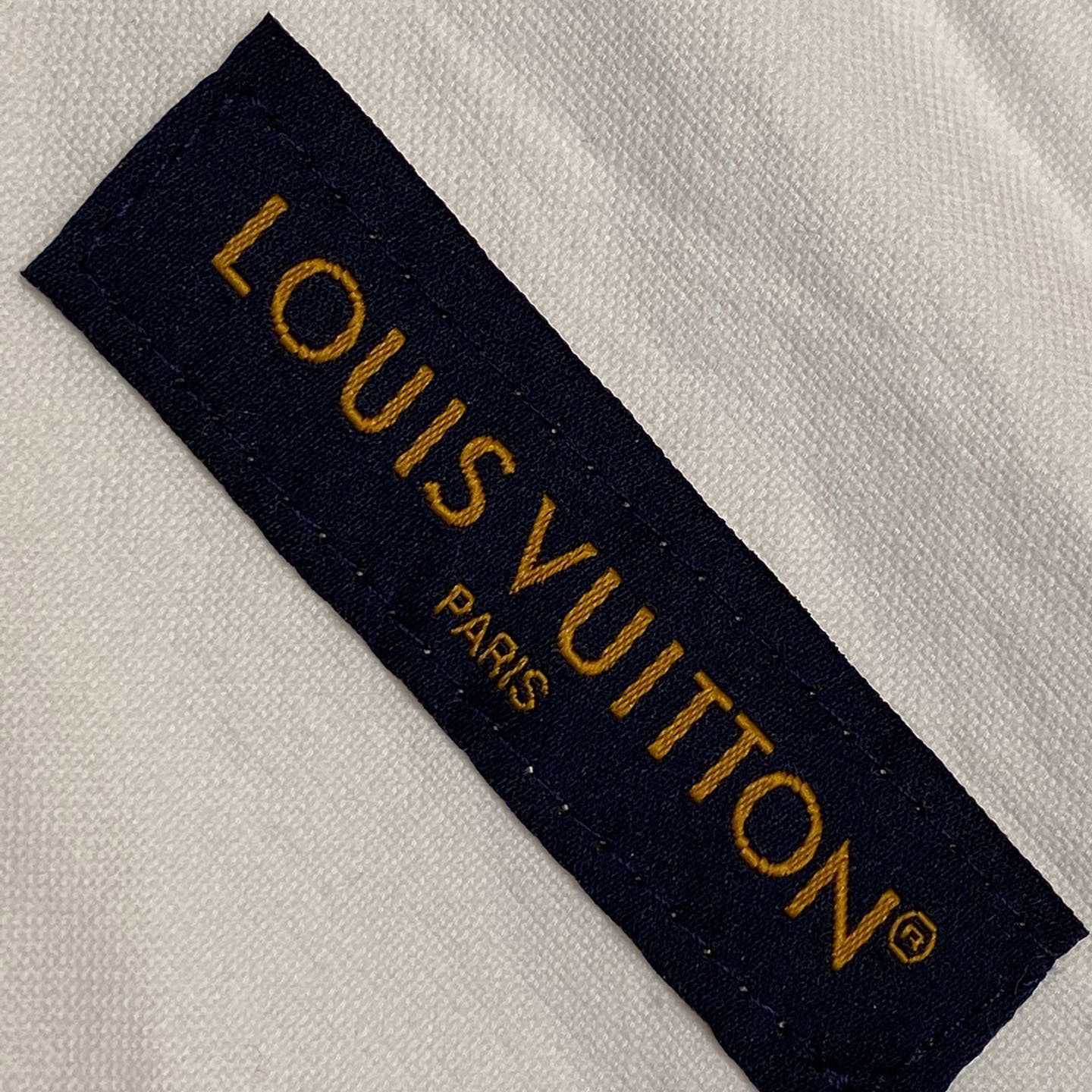 Louis Vuitton Embellished Long-Sleeved Cotton Shirt   1AGTQ7 - DesignerGu