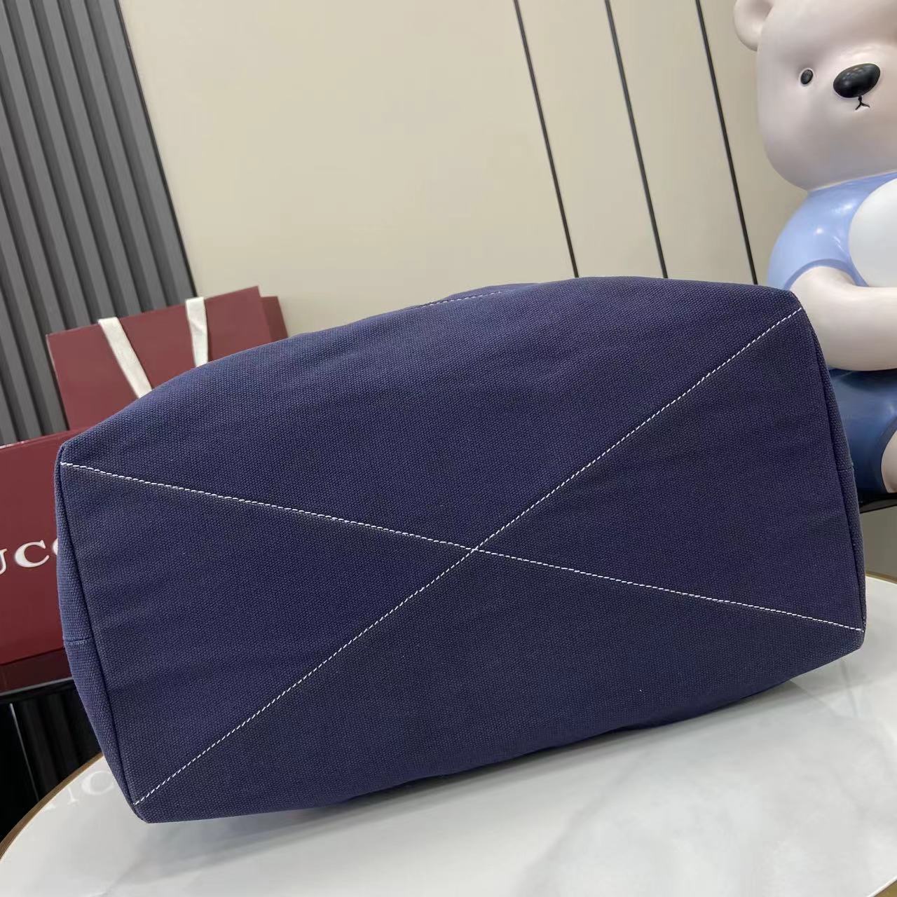 Gucci Printed Canvas Large Tote Bag - DesignerGu