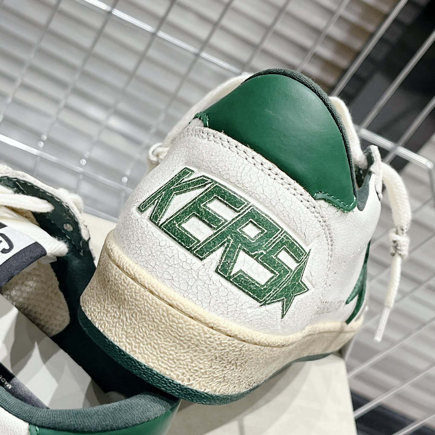 Golden Goose Ball Star Wishes In White Nappa Leather With Green Leather star And Heel Tab - DesignerGu