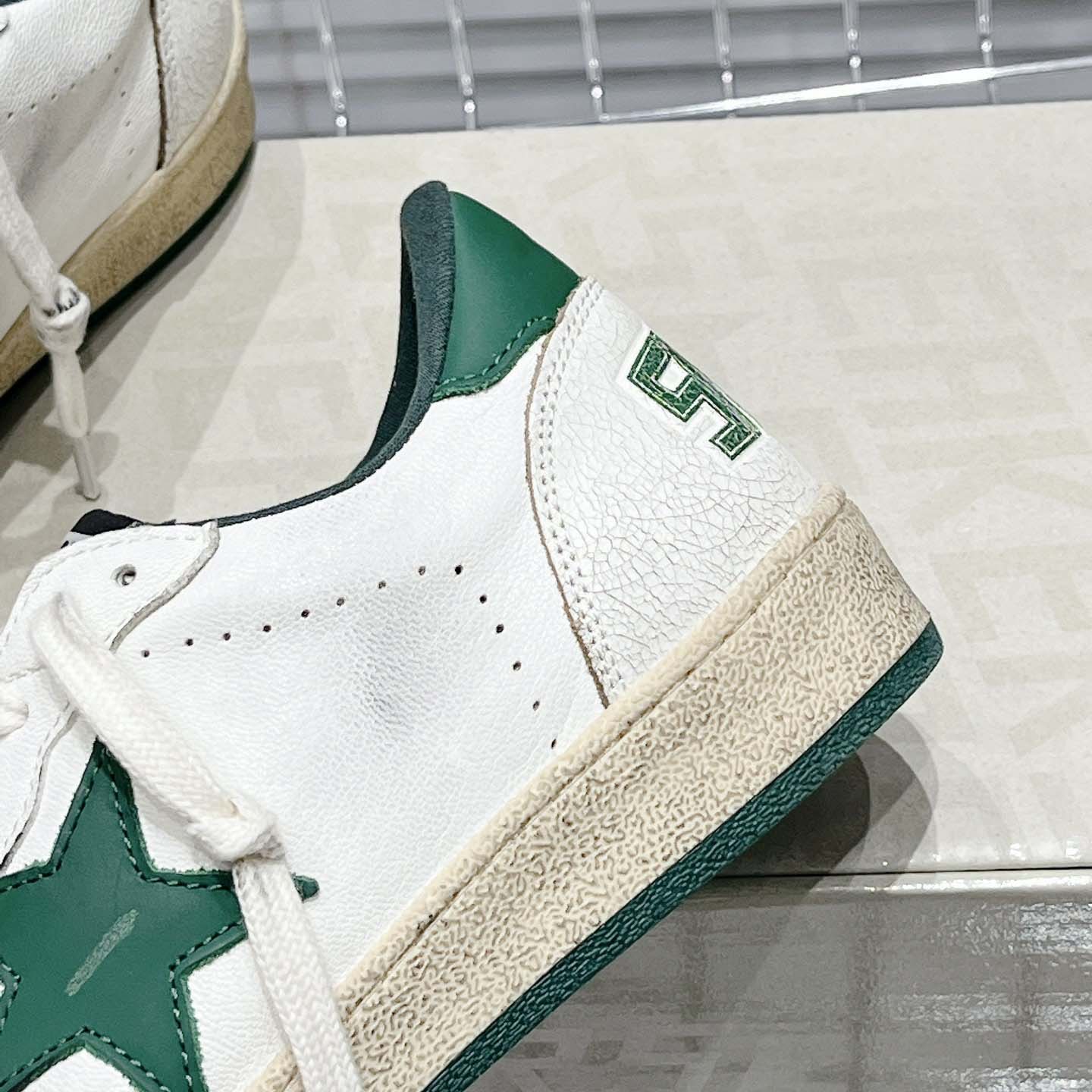 Golden Goose Ball Star Wishes In White Nappa Leather With Green Leather star And Heel Tab - DesignerGu