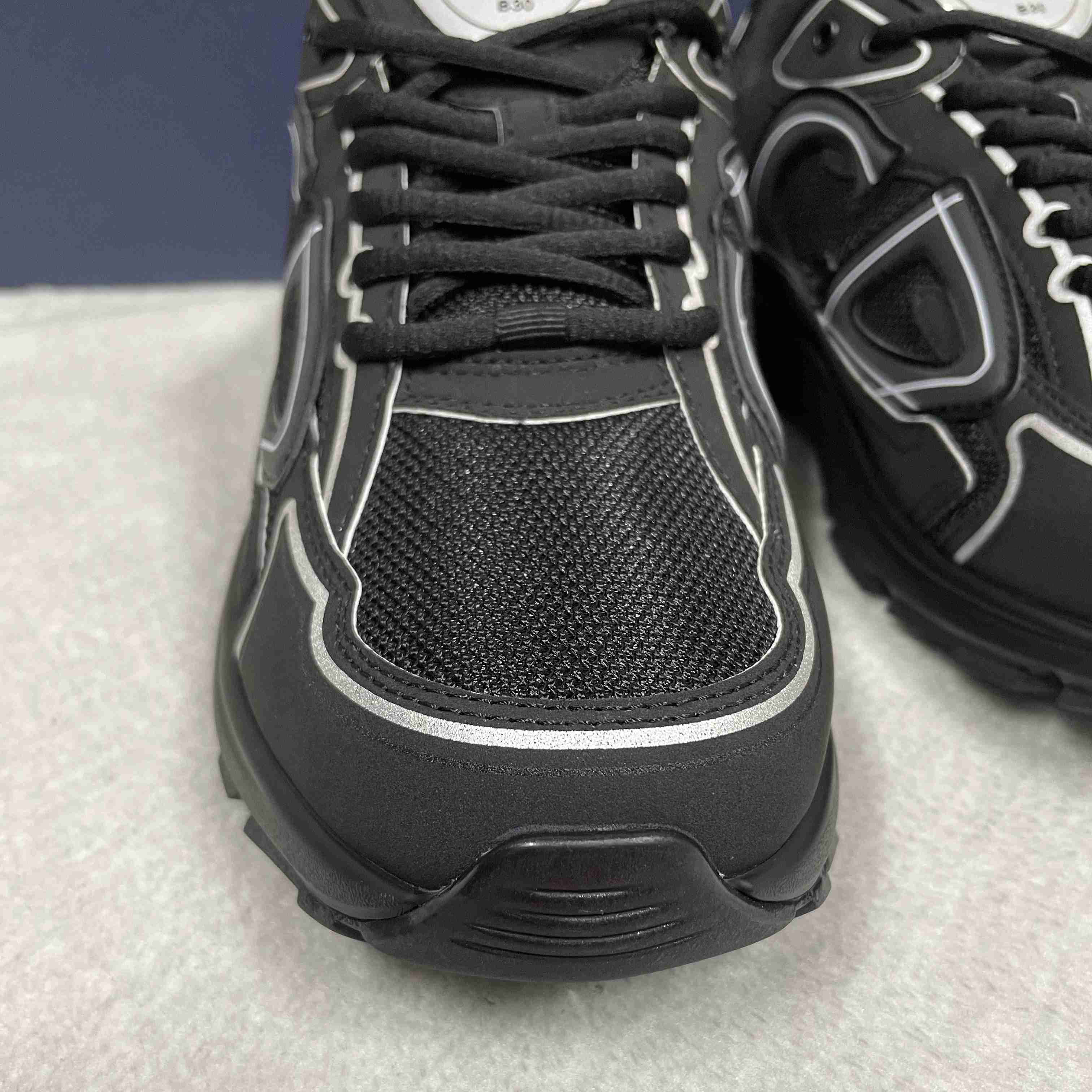 Dior B30 Triple Black - DesignerGu