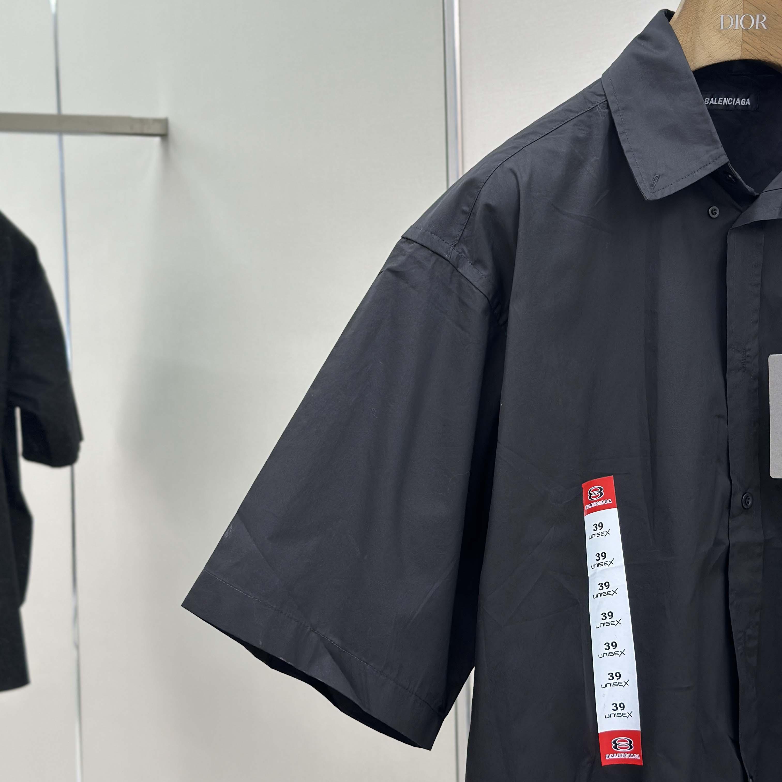 Balenciaga Workwear Short Sleeve Large Fit Shirt In Black - DesignerGu